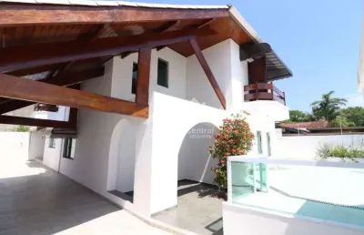 Casa com 3 quartos à venda na Centro, 01, Centro, Peruíbe