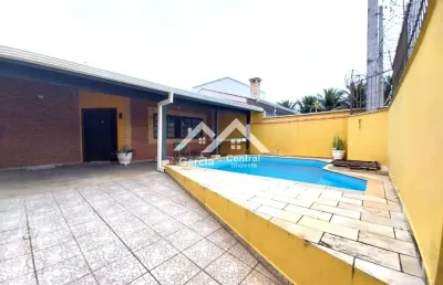 Casa com 3 quartos à venda na São José, 258, Estancia São Jose, Peruíbe