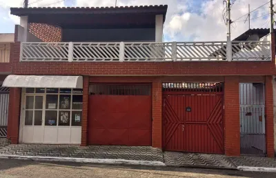 Sobrado c/ 5 quartos, 5 vagas / 750m² ac + 3 casas de alugueis (renda)