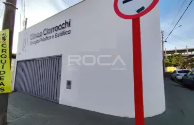 Casa comercial à venda e locação no centro de são carlos | 6 banheiros, 1 cozinha, 2 garagens e 3 salas