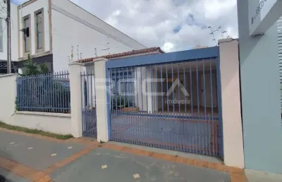 Casa padrão para alugar no centro de são carlos: 2 dormitórios e 2 garagens