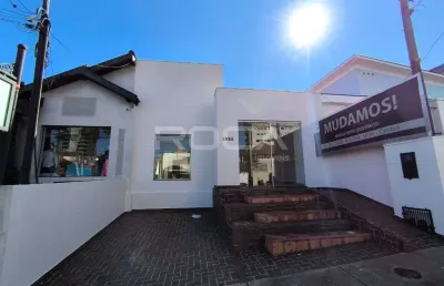 Aluguel de salão comercial no centro de são carlos | 6 salas, 1 cozinha e 3 vagas de garagem