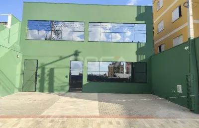 Ponto comercial com 6 salas e 4 banheiros no jardim macarengo, são carlos