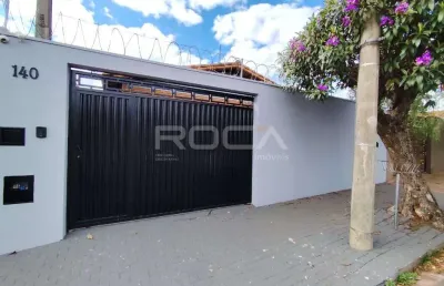 Casa comercial e residencial, com 4 quartos sendo 1 suíte, em são carlos