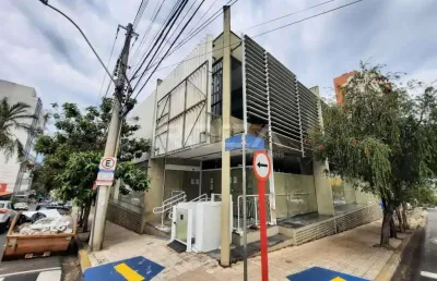 Espaço comercial no centro de são carlos: salão com 8 salas e 15 vagas de garagem