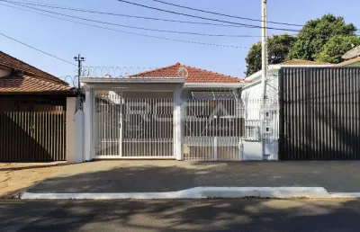 Casa com 3 quartos para alugar na Avenida Teixeira de Barros, 1205, Vila Prado, São Carlos