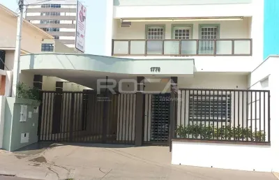 Ponto comercial no centro de são carlos com 2 dormitórios e 4 banheiros!
