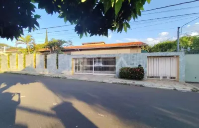 Casa de alto padrão com piscina e churrasqueira no jardim macarengo, são carlos