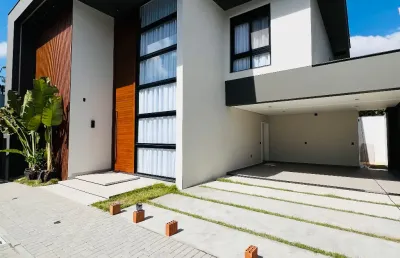 Casa em condomínio fechado com 3 quartos à venda na Rua Max Colin, América, Joinville