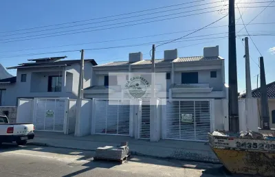 Sobrado geminado com 3 dormitórios, novo, aceita financiamento, em pirabeiraba