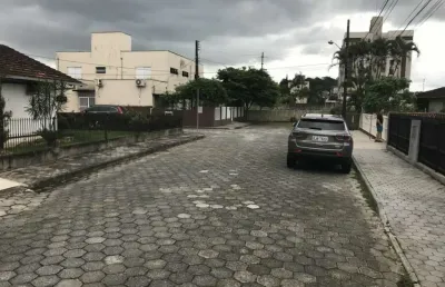 Residencia averbada no bom retiro, 4 dormitorios, pode ser financiada