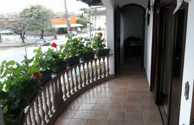 Residencia comercial na rua tenente antonio joão, ao lado do mercado kuntz, averbada