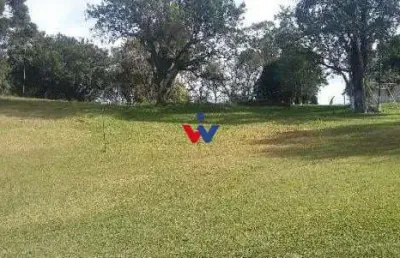 Ampla e excelente área à venda em campo largo para lazer ou condomínio.