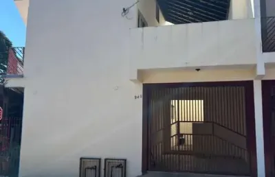 Casa com 2 quartos para alugar na Vila Popular, Bauru 