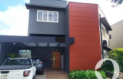 Aconchegante casa pronta para morar ! ótima localização com residencial