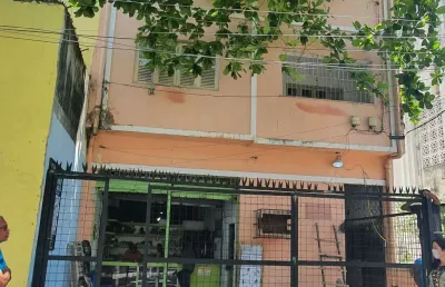 Alugo apartamento com 100m2, 3 quartos na avenida dantas barreto  proximo ao forte  5 pontas