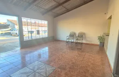 Casa com 4 quartos a venda, no bairro flodoaldo, a 1km do parque da cidade.