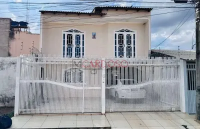 Casa, sobrado, 03 quartos com suíte no riacho fundo ii, com armários, na qn 5c