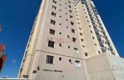 Apartamento 02 quartos, suíte, varanda  res. ciro faraj qnn 11-ceilândia sul,