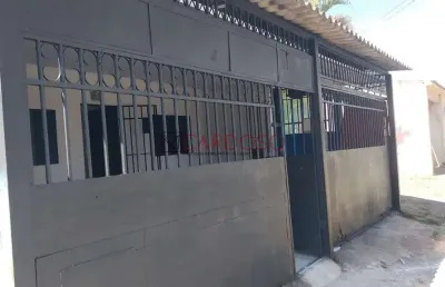 Casa com 4 quartos e excelente localização – recanto das emas