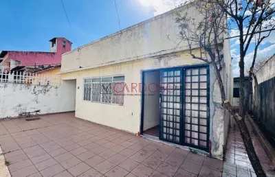 Casa 3 quartos, casa de esquina, casa na qnj, casa em taguatinga norte, lote com 250 m2