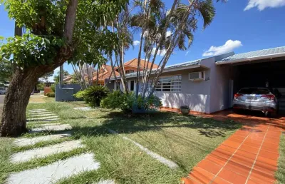 Casa térrea em condomínio tradicional, terreno de 600m²!