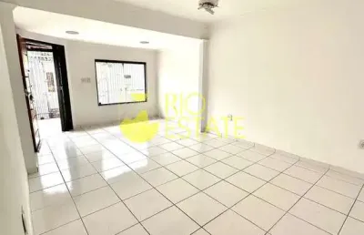 Casa espaçosa- 3 quartos, 173m2, parque das ilhas, volta redonda, rj