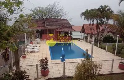 Casa com 1 dormitório à venda por  - penedo - itatiaia/rj