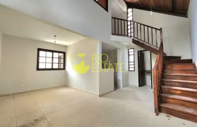 Casa com 2 quartos à venda na Rua L, Penedo, Itatiaia
