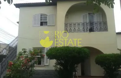 Casa na rua 33 4 quartos, 200m2, vila santa cecília -- volta redonda/rj