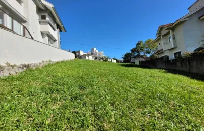 Terreno 432m² com ótima localização no bairro - pedra branca - plc