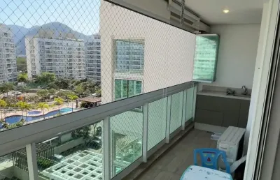 Recreio cond, sublime max , tipo clube total segurança, desocupado.