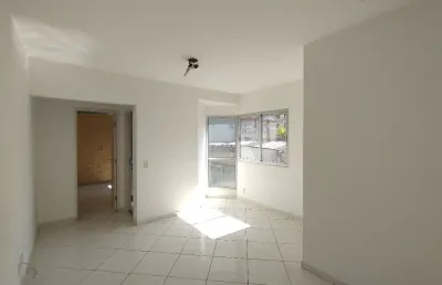 Oportunidade! apto com 01 domitório e super bem localizado!