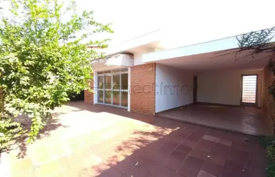 Casa sobrado de 337m² com 06 sendo 01 suíte disponível para locação e venda - alto da boa vista