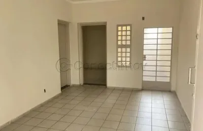 Salão comercial de 304m² com 05 salas e 04 banheiros para locação - vila seixas