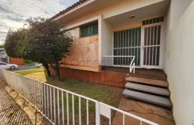Casa de 140m² com 03 quartos disponível para locação - alto da boa vista