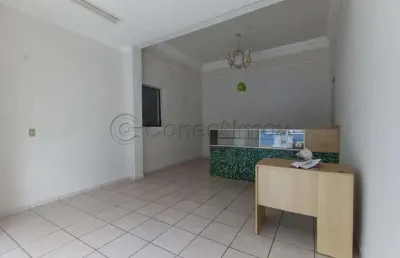 Salão comercial de 178m² com 02 banheiros para locação - centro