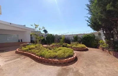 Sala de 15m² com 06 banheiros para locação - ribeirânia