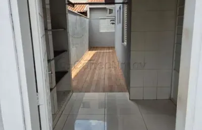 Casa em condomínio de 130m² com 03 quartos sendo 01 suíte disponível para venda - jardim manoel penna.