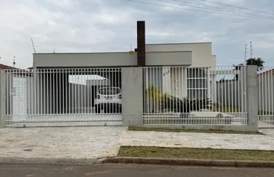 Casa impecável à venda – região do chapada -  3 dormitórios (1 suíte master com closet + 2 demi-suítes)