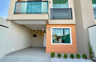 Seu novo lar espera por você!!! este sobrado aconchegante possui 3 quartos amplos, com churrasqueira para desfrutar momentos especiais com sua família, esse é o espaço perfeito para viver bem!!