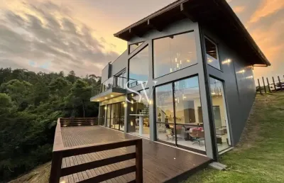 Casa a venda mobiliada de 03 dormitórios em condomínio fechado no centro /rancho queimado, sc
