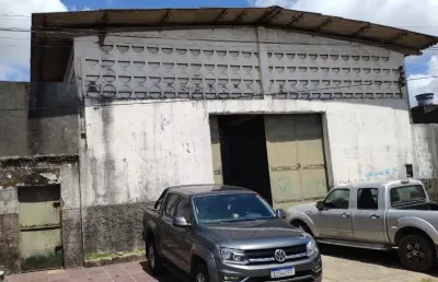 Alugo excelente galpão ao lado da madereiras malta na durval de goes monteiro (tabuleiro)