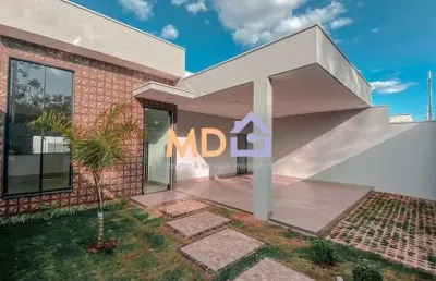 Casa com 3 quartos à venda no Jardim Europa, Uberlândia 