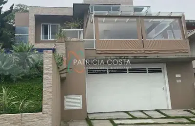 Linda casa de alto padrão no panorâmico - garopaba/sc