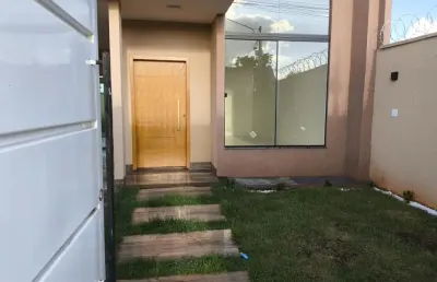 Magnifica casa térrea 3 quartos  1  suíte master e closett