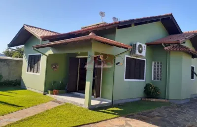 Casa  com 2 dormitórios (suíte) mais 5 apartamentos de aluguel
