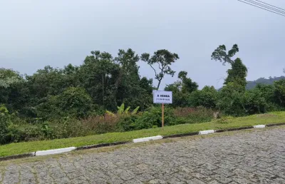 Localizado entre as portarias 2 e 3 - abaixo da avaliação