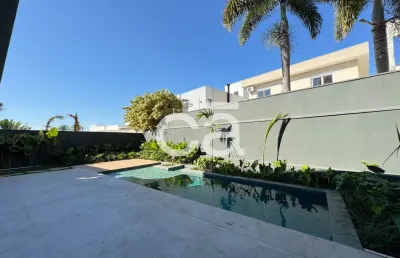 Casa em condomínio, com piscina, à venda no ville sainte helene em sousas