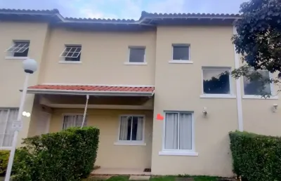 Casa de condomínio fechado disponível para locação ou venda granja viana/cotia